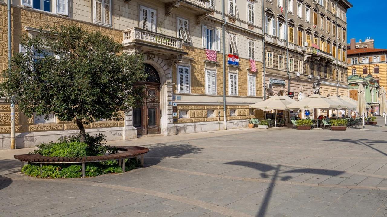 Apartments Art Teatro Rijeka Eksteriør billede